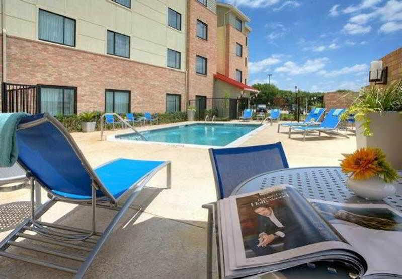 Towneplace Suites Dallas/Льюисвилл Экстерьер фото